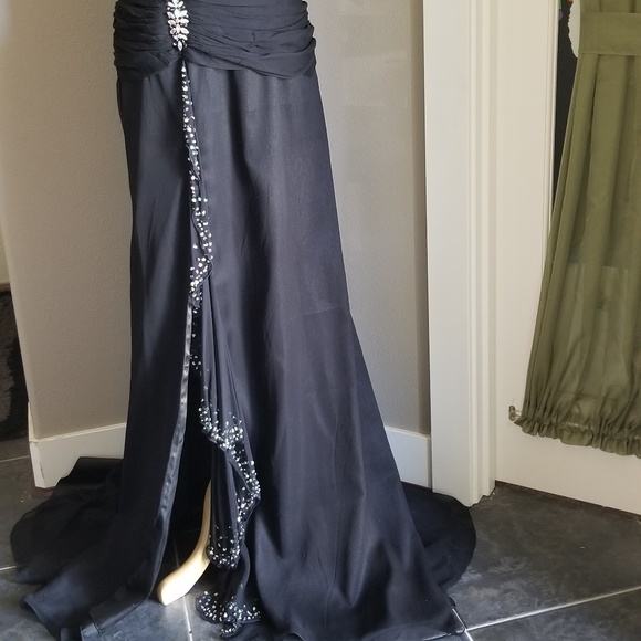 SALE PRICE!! BRAND NEW! Tiffany formal pageant prom gown NWT - Picture 2 of 8